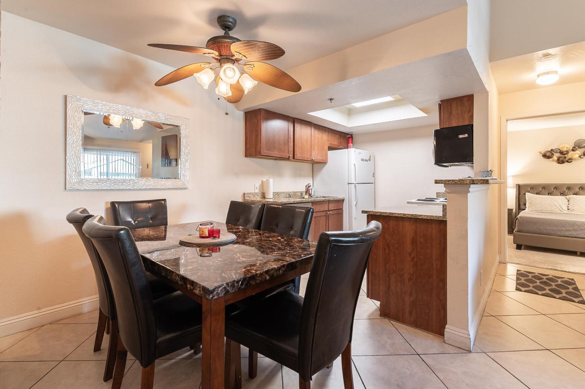 Stylish, Cozy 2Br,2Ba Condo Near Rio, Vegas Luxury Лас-Вегас Екстер'єр фото